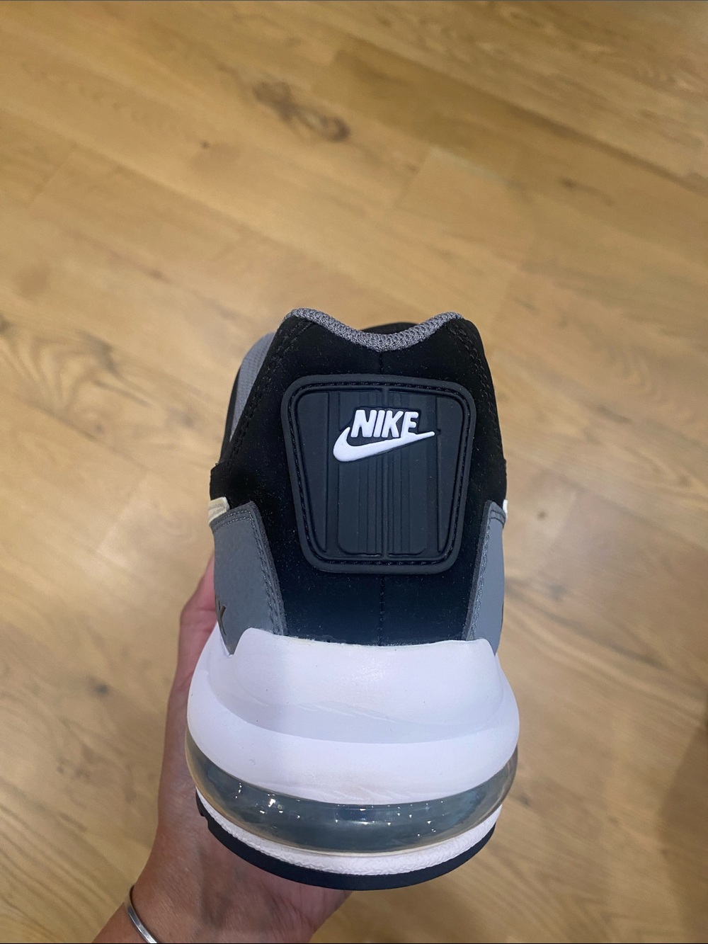 Nike Air Max Men's Black and White Running Sneakers - Picture 13 of 14